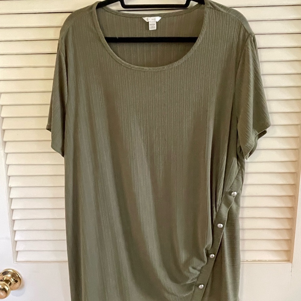 Cato woman’s top, olive green, silver matte buttons